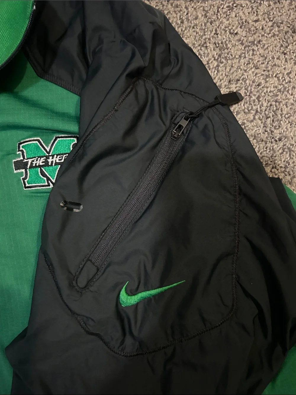 Nike zip pullover